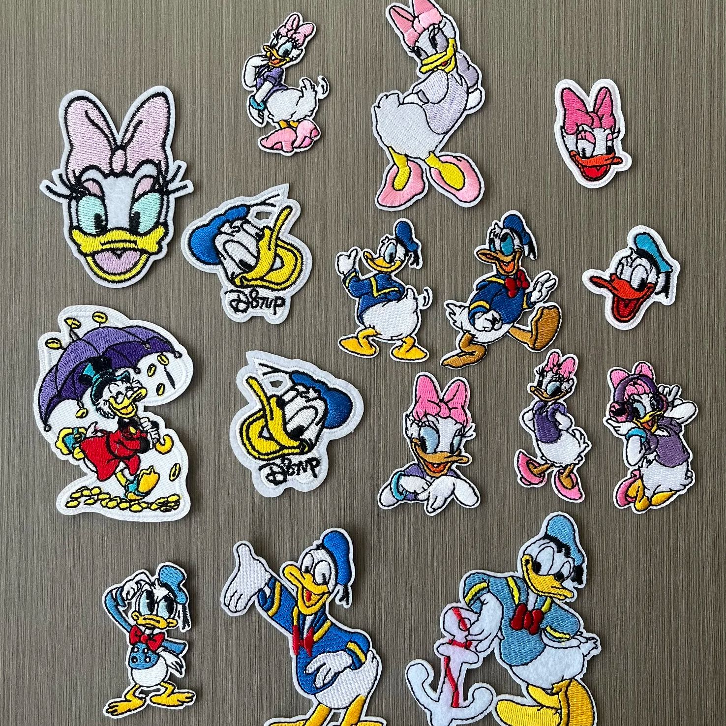 16Pcs Cartoon Donald Duck Cute - Embroidery Daisy Flower avaliação e preço