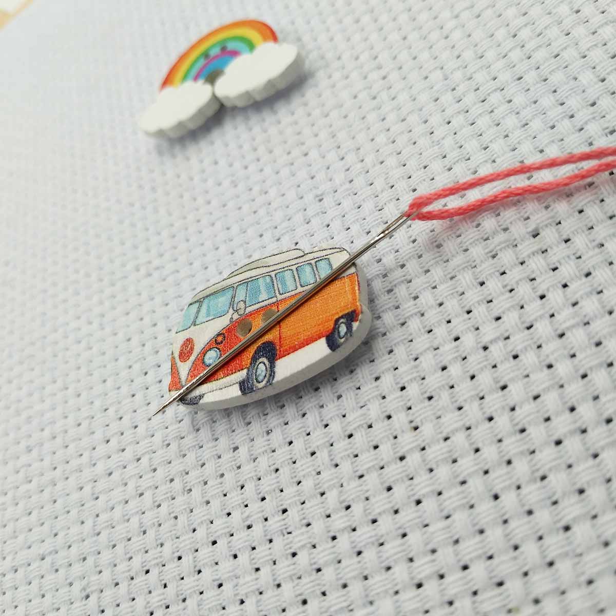 Needle Minders Wood Sewing Mac - Embroidery Cross Stitch Patterns avaliação e preço