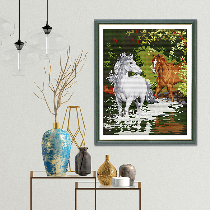 Two Horses Running Handmade Cr - Embroidery Running Stitch avaliação e preço